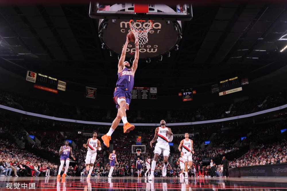 场中奠定了 场中奠定了